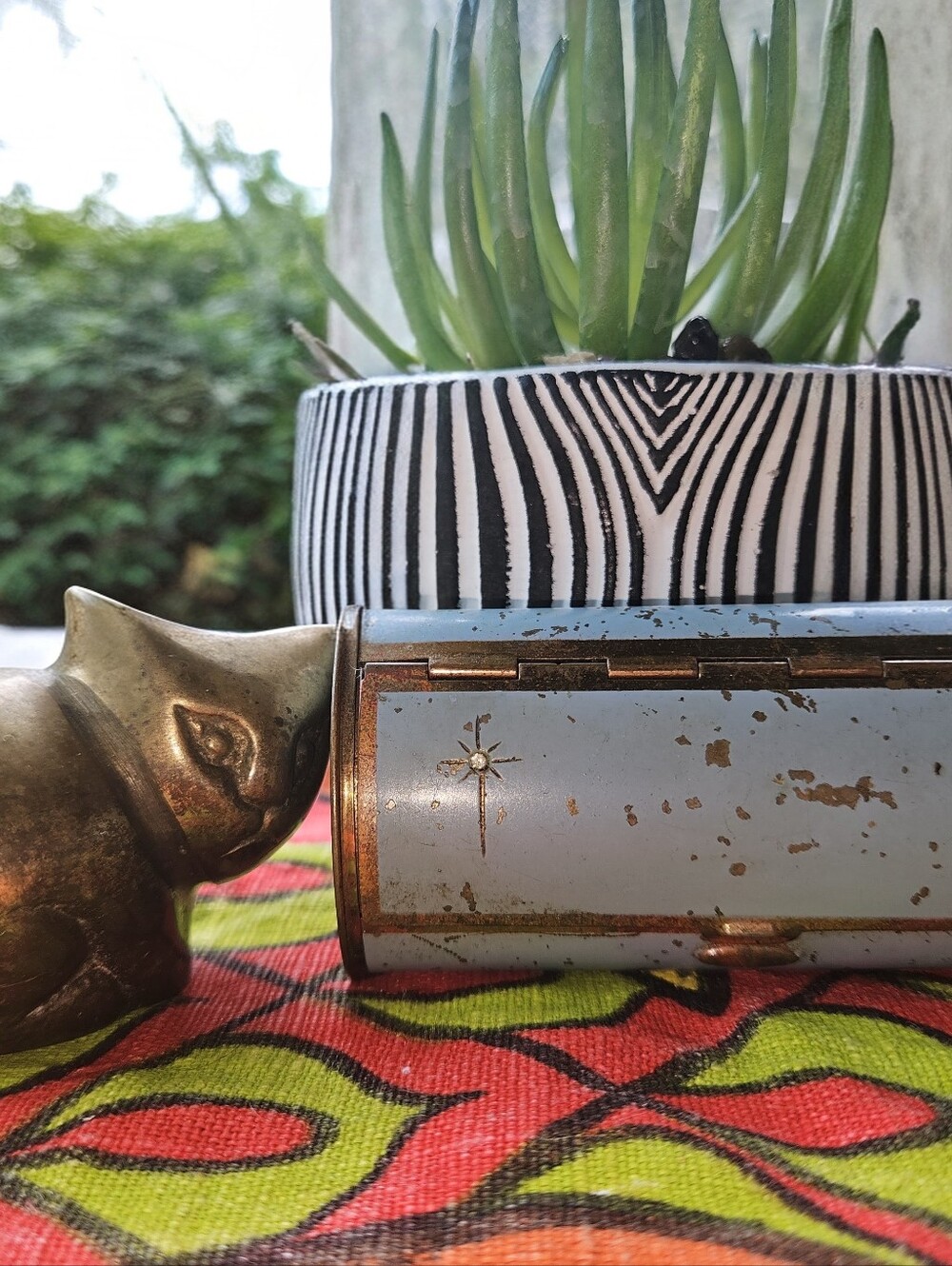 Rare, Authentic Hollywood Regency Blue Metal Lipstick Case w/ Starburst & Gem